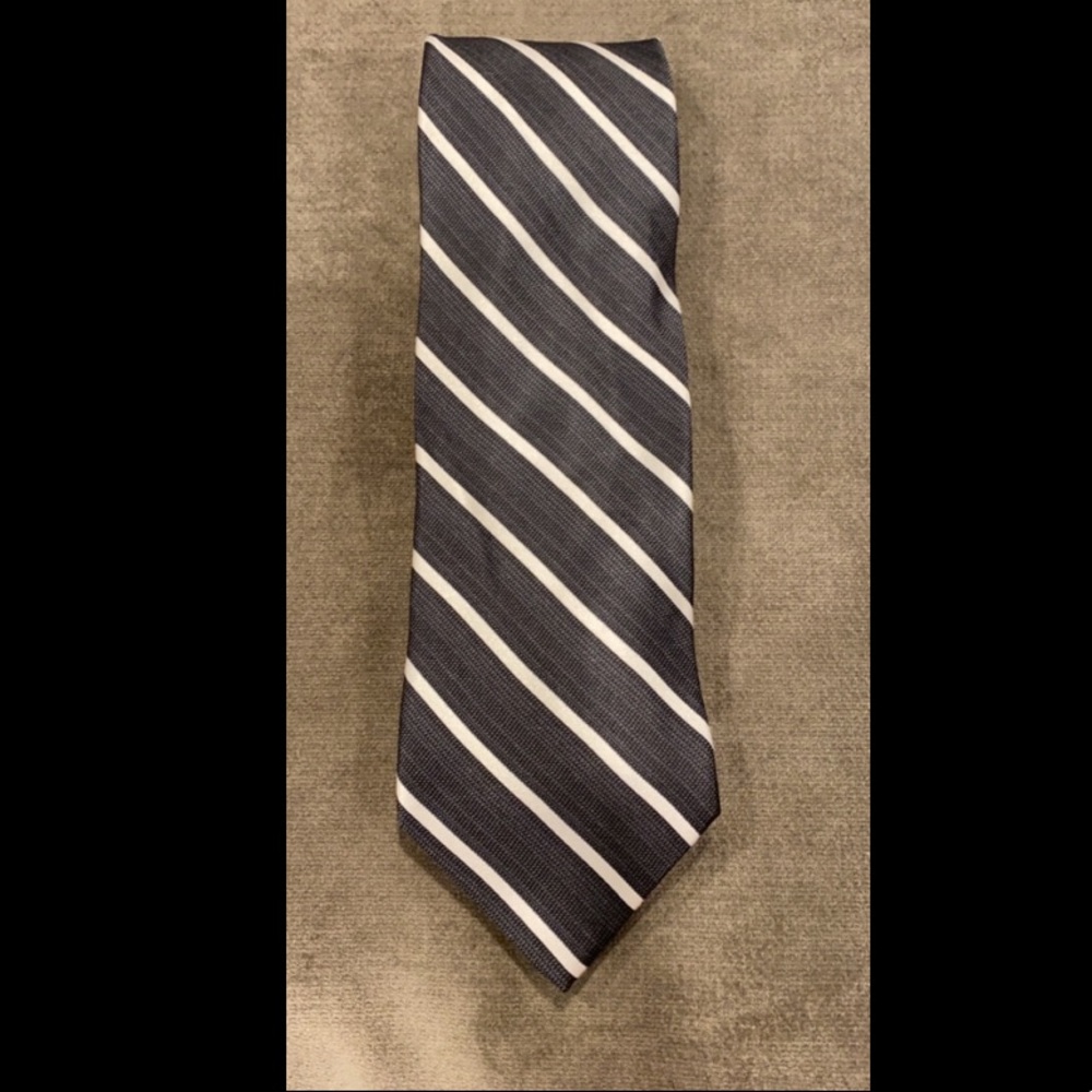 Beau Brummel men’s silk tie.